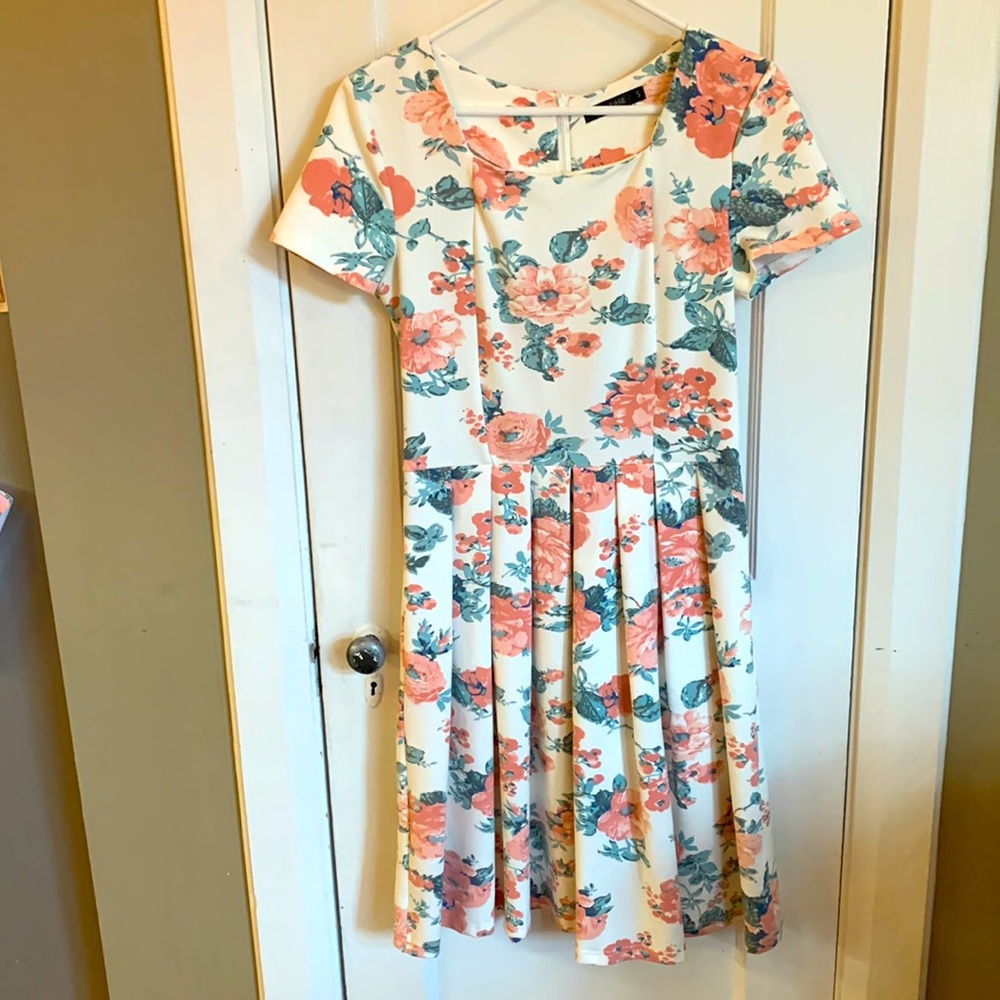 White Floral Modest Church Dress, Classic Easter Dress, Spring Church Dress